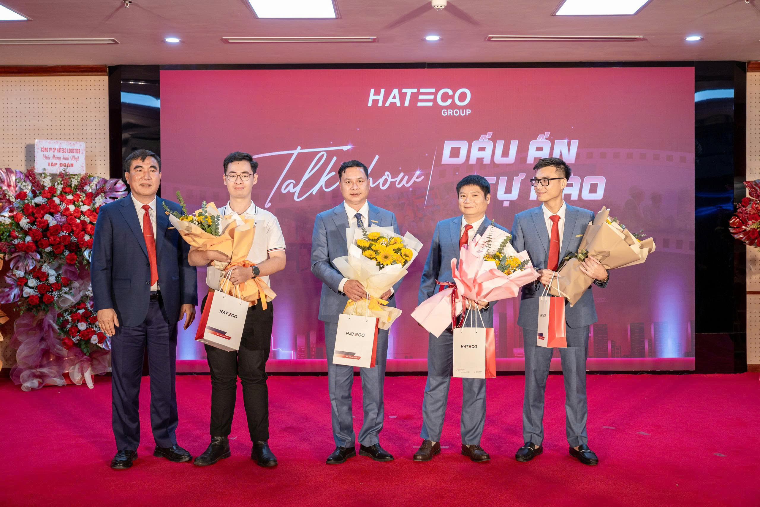 z7237188213123_5b36e01adae131e263c38ef1287bd44f_1